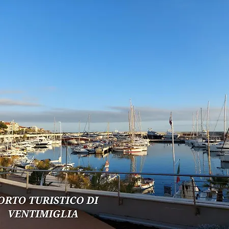 Emozioni Casa Vista Mare Apartment *